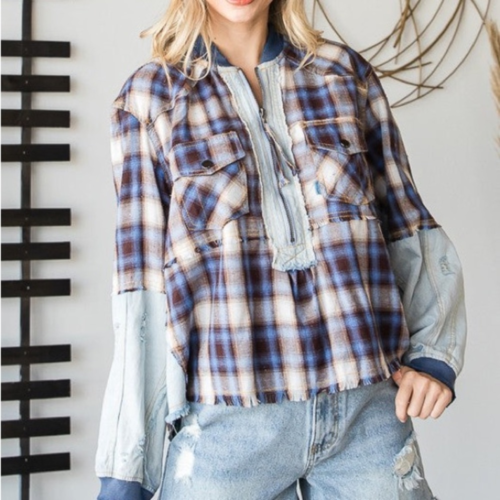 NWT Chelsea & Violet Girls Distressed Patchwork Denim Cropped Pullover Sz M